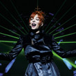Sortie du N°5 On Tour de Mylène Farmer