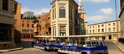 Universal_Studio_Tour_tram_sets.jpg