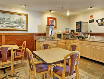 Travelodge-Mammoth-Lakes-int.jpg